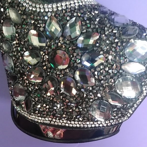 Bundle - Picture 2 of 5